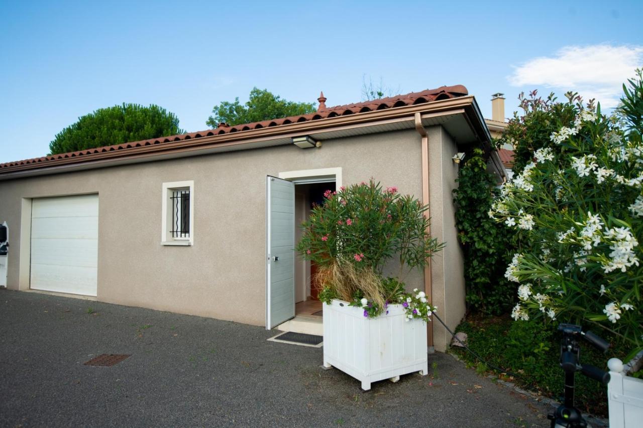 Au fil du Vizézy - Chambre d'hôtes Savigneux  Extérieur photo